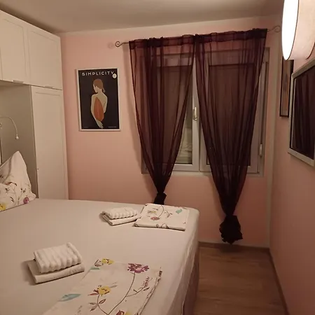 Lukas Galileo Blizu Centra I Plaze شقة