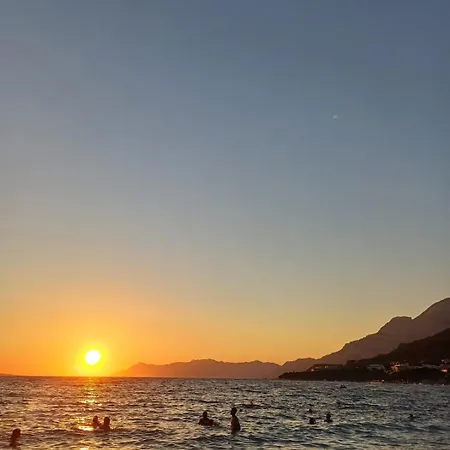 Lukas Galileo Blizu Centra I Plaze * ماكارسكا